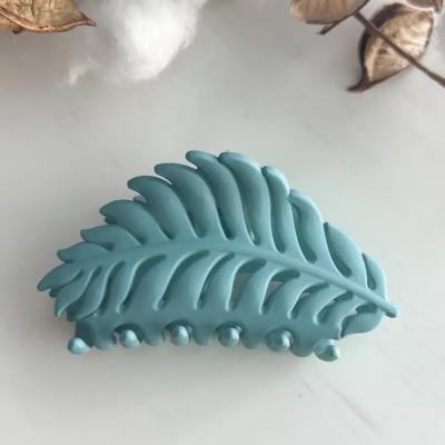 HAIR CLIP LEAF BLUE