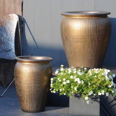 MANHATTAN JAR PLANTER BLACK 22.5 X 27.5"